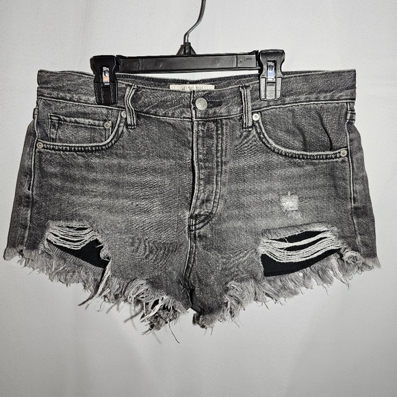 Free People Pants - Free‎ People distressed black denim shorts women's size 27